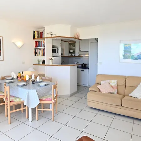 Appartement Les Bastides - O5 018 By Interhome Saint-Raphaël