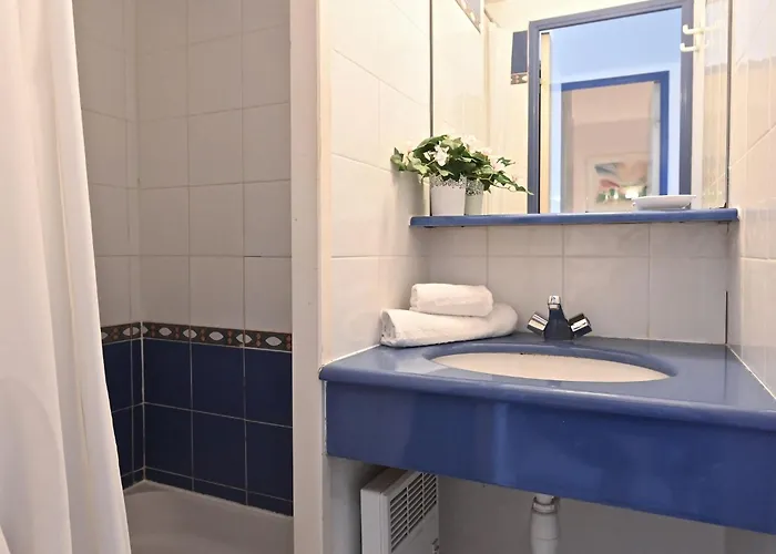 아파트 Les Bastides - O5 018 By Interhome *